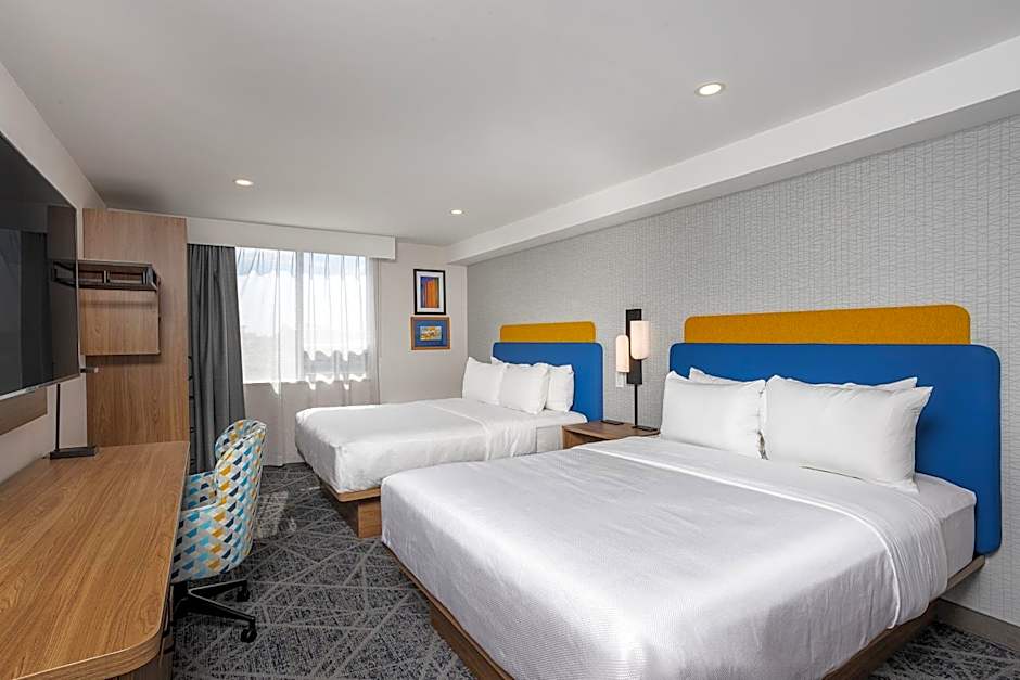 Quality Hotel Montreal East