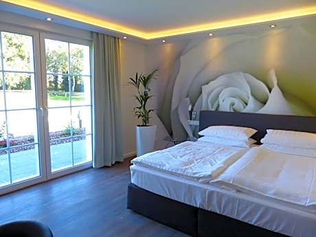 Deluxe Double Room with Terrace