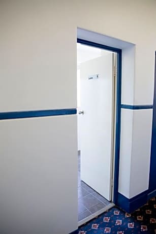 Standard Twin Room with Shared Bathroom