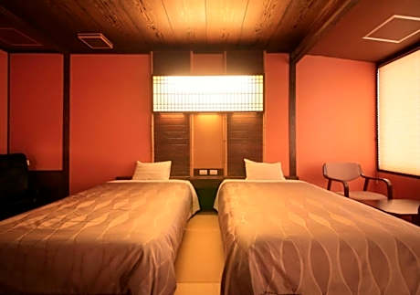 Japanese Modern Twin Room with Private Toilet and Massage Chair - Non-Smoking