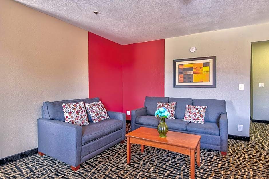 Ramada by Wyndham Oklahoma City Airport North