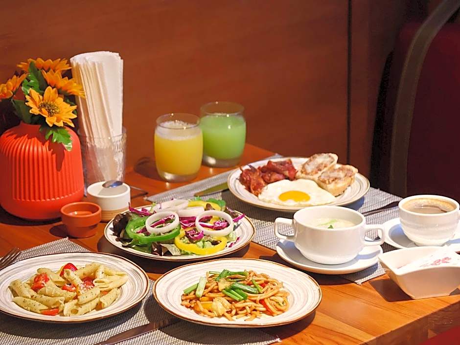 Novotel Living Bangkok Sukhumvit Legacy