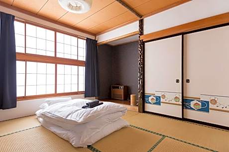 Japanese-Style Quadruple Room