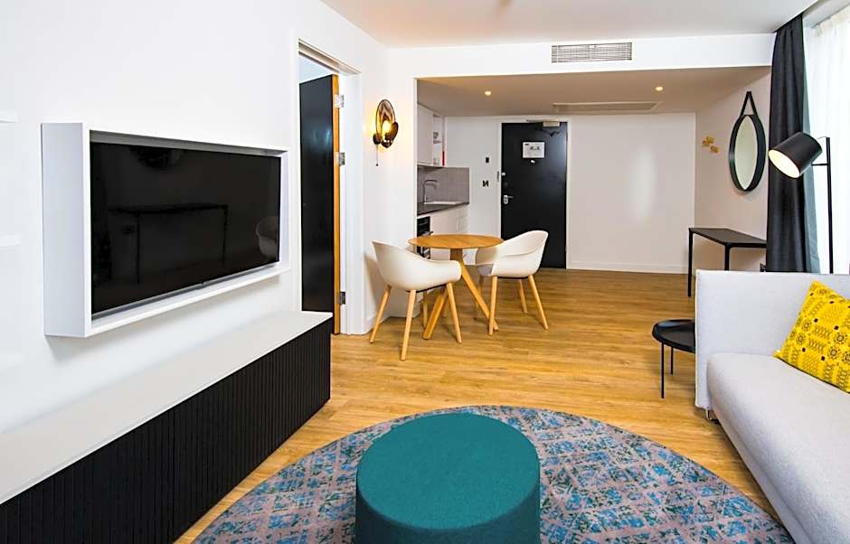 StayBridge Suites Cardiff By IHG