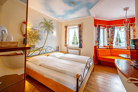 König Ludwig Design Hotel NEU Zimmer mit Sauna oder Whirlpool oder mehr