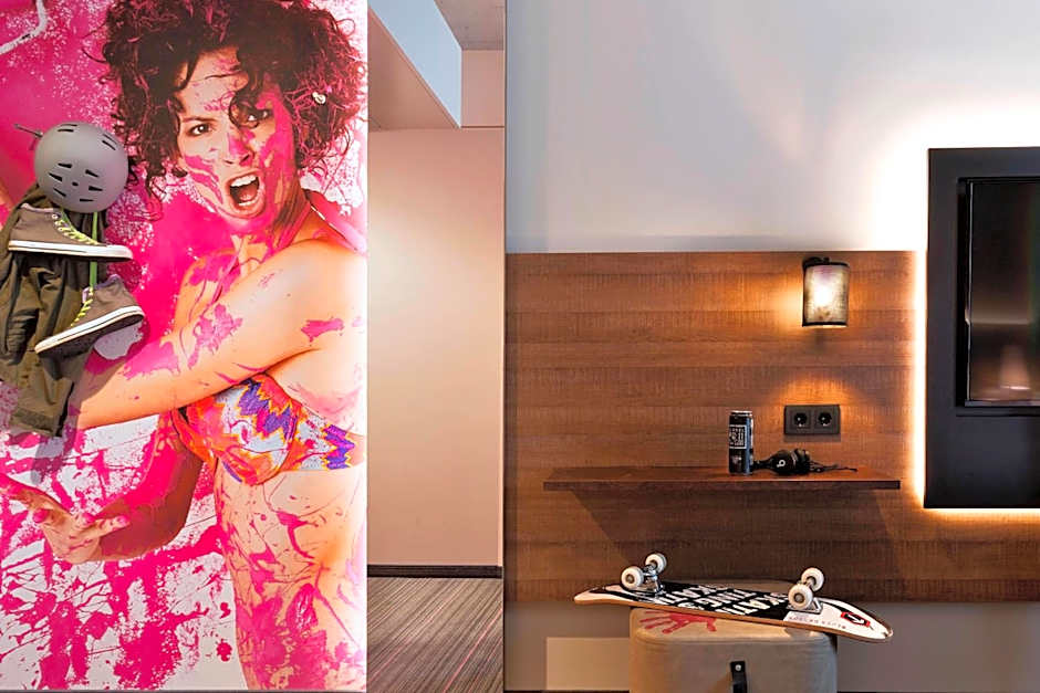 Moxy by Marriott Frankfurt East