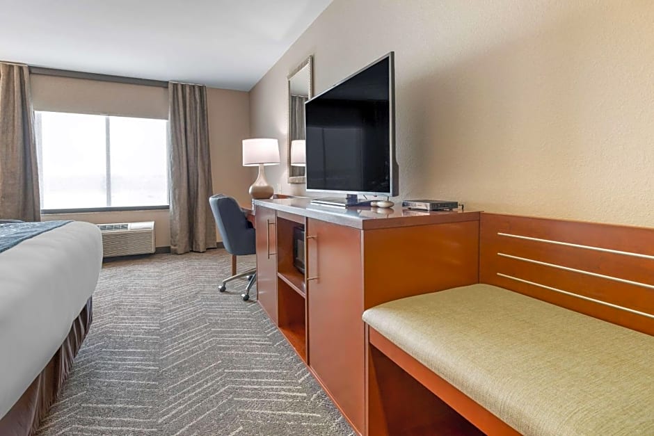 Comfort Inn & Suites Mountain Iron and Virginia