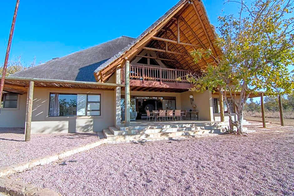 Zebula Golf and Wildlife Estate - Jackals Call Pax 8 - Moi Signature Luxury villa