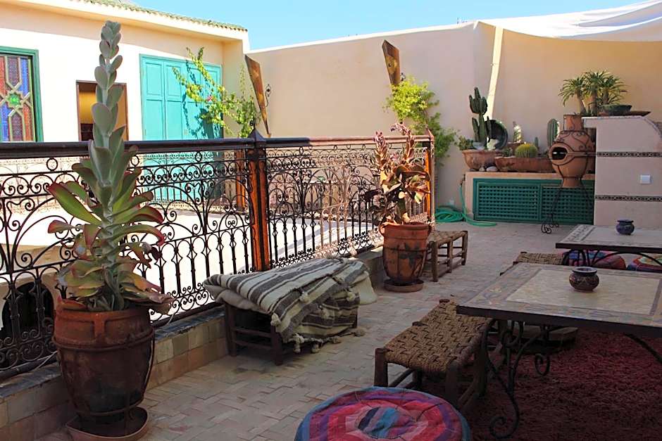 RIAD MAKENE MOUCHKILL