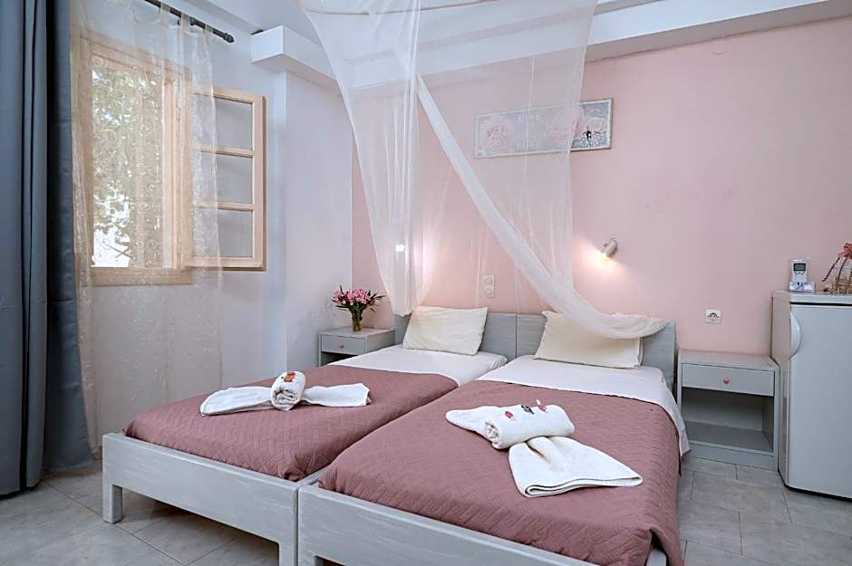 Photo 1 of 12 of Double Room