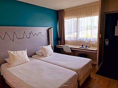 Adjacent Rooms