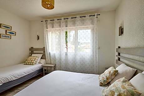 Economy Triple Room