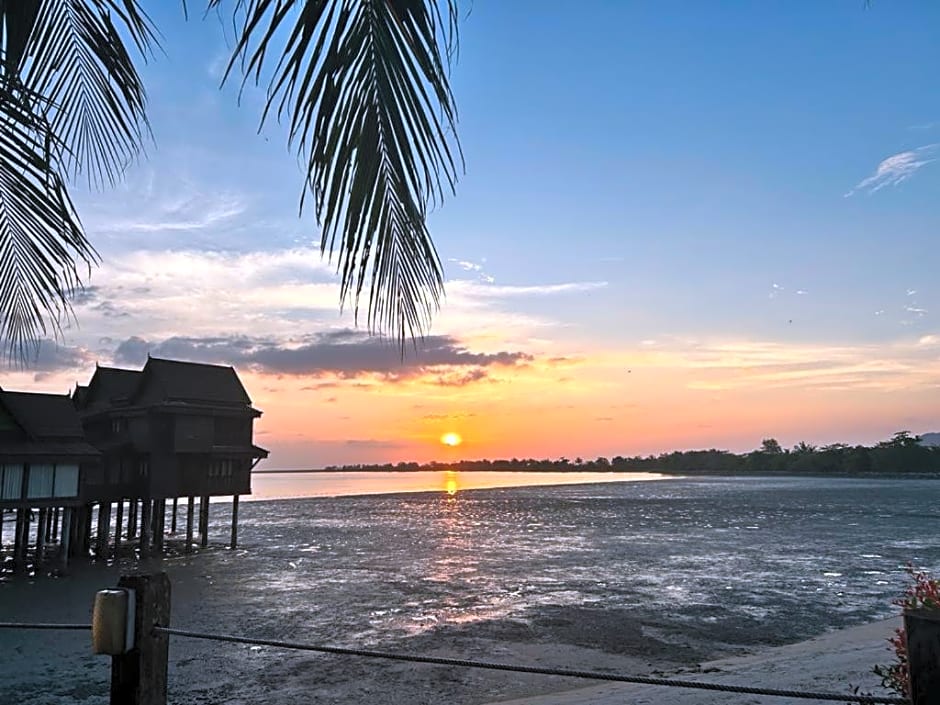 Villa Dalam Laut 580