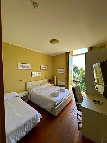 Triple Room with Sea View