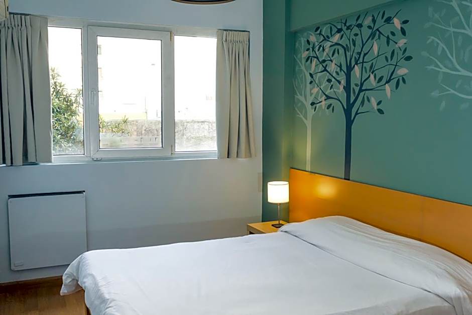 Circus Hostel