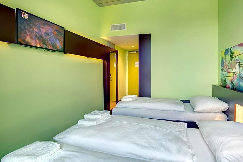 MEININGER Hotel Berlin East Side Gallery