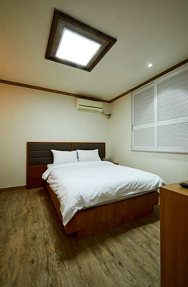 Buan Tree California Hotel