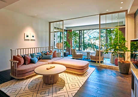 Luxury Suite