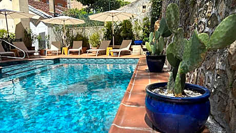 Logis Hôtel Restaurant Grand Hôtel de Lyon