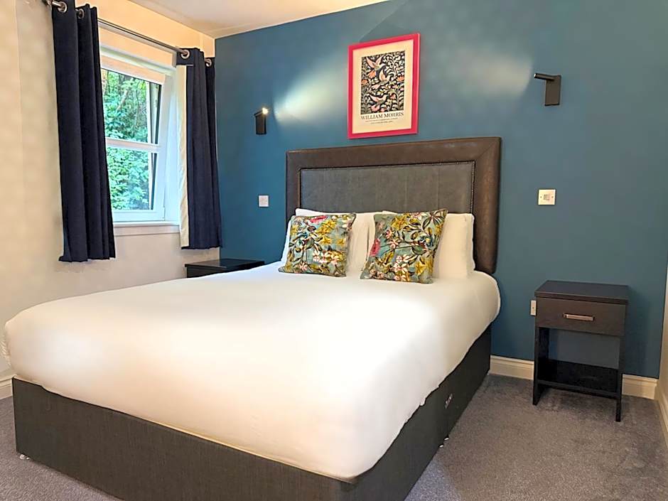 The Gilvenbank Hotel