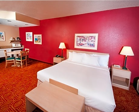 Americlnn Hotel & Suites