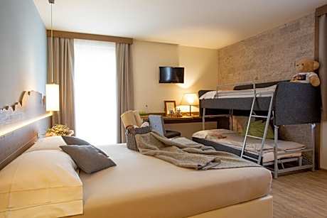 Triple Room (3 Adults)