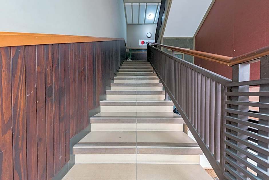 RedDoorz Syariah near Politeknik Negeri Bandung Campus