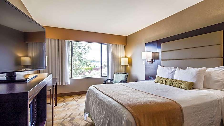 Best Western Plus Silverdale Beach Hotel