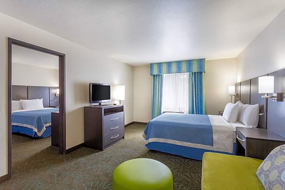 Days Inn & Suites by Wyndham East Flagstaff