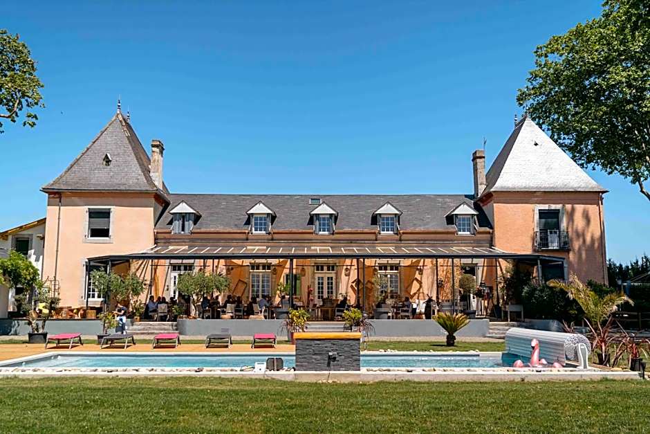 Photo 1 of 50 of BOUTIK Hotel O'Domaine