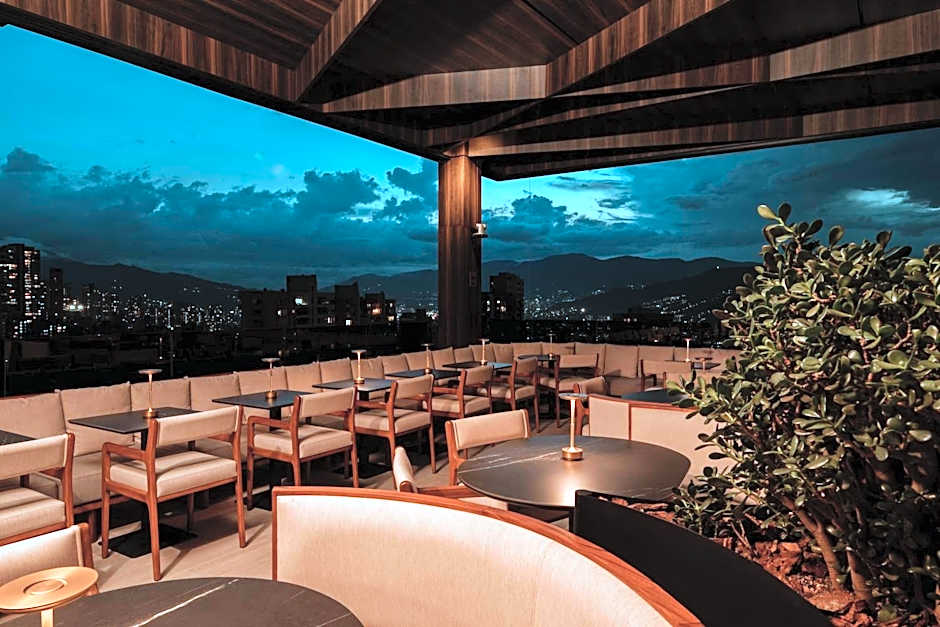 Binn Hotel
