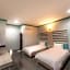 Martina Hotel Surin