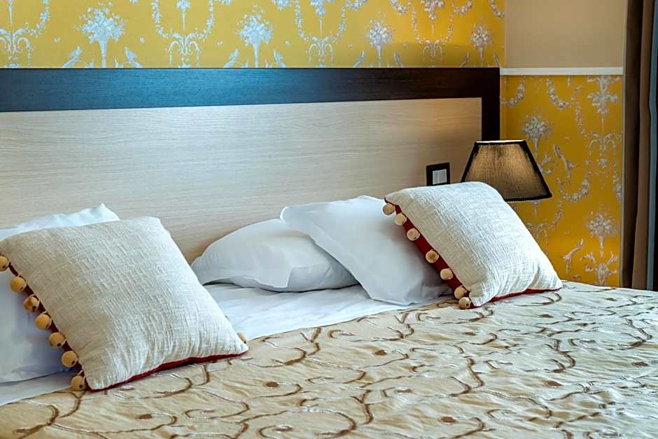 Hotel De La Ville Relais