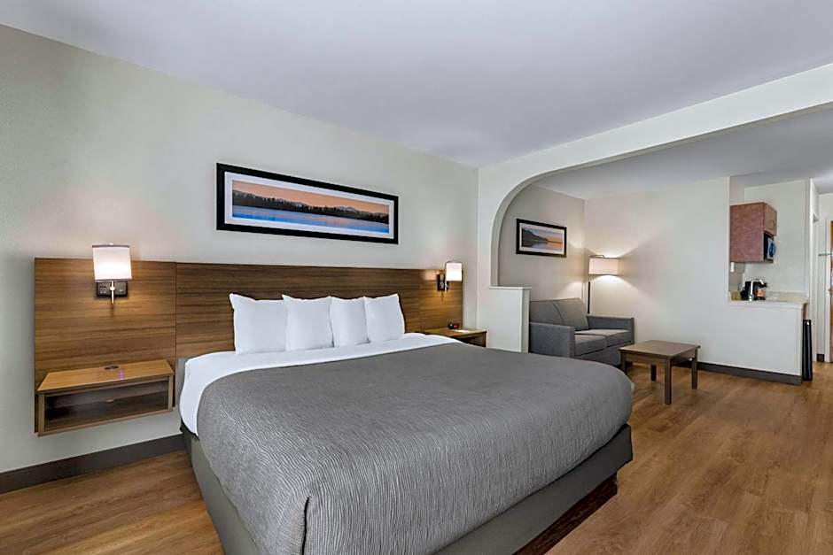Quality Inn & Suites Matthews