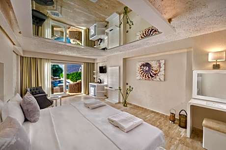 Deluxe Double Room with Sea View