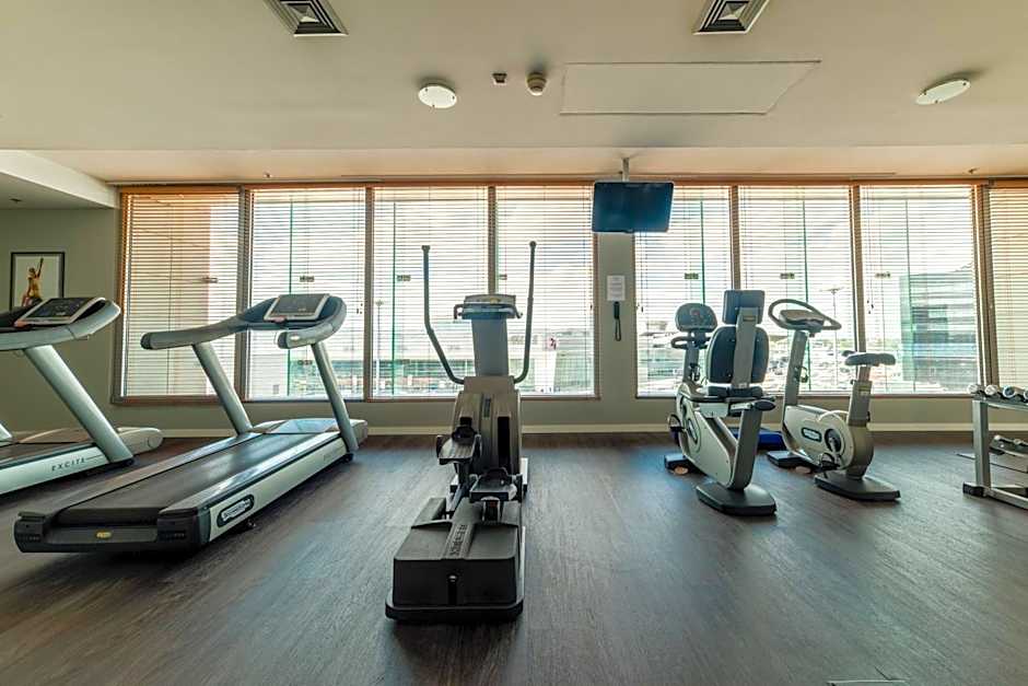 Courtyard by Marriott Warsaw Airport
