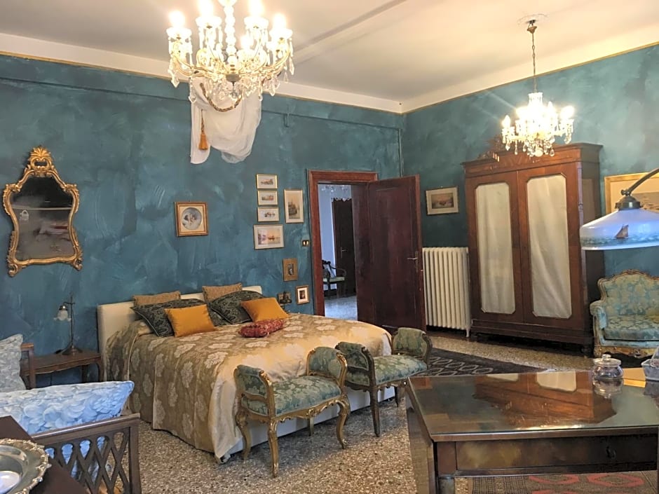 La Chambre D'Ella – Venice, GA