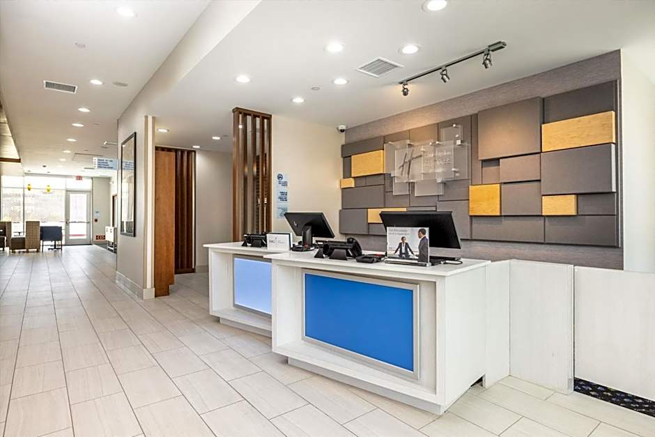 Holiday Inn Express & Suites - San Jose Silicon Valley By IHG