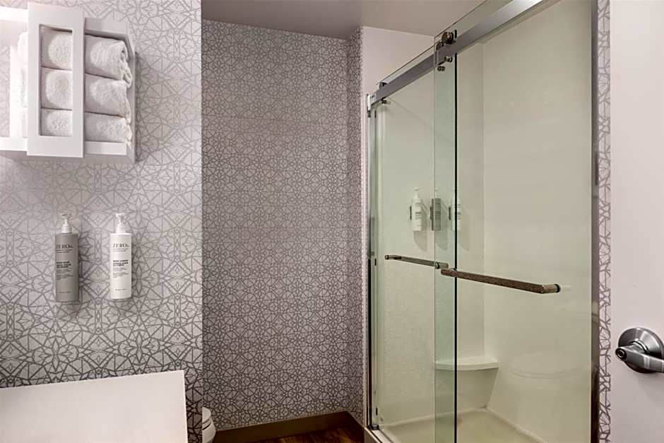 Hampton Inn By Hilton & Suites West Bend