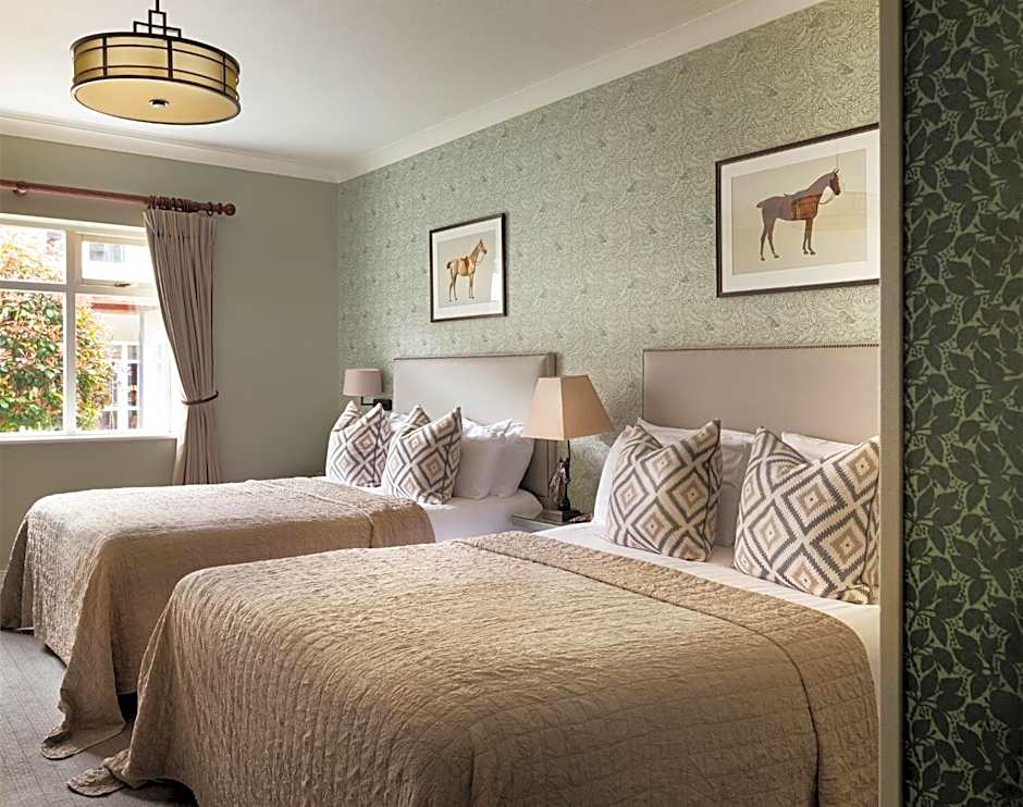 Horse & Jockey Hotel