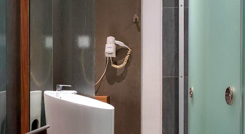 T+ Hotel Butterworth