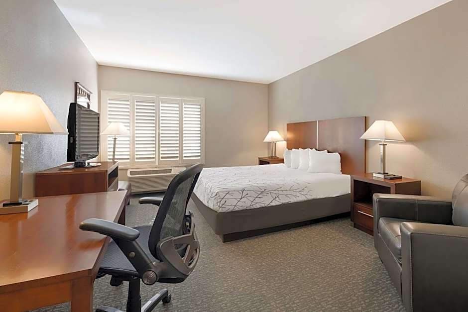 Best Western Lania Garden Inn & Suites