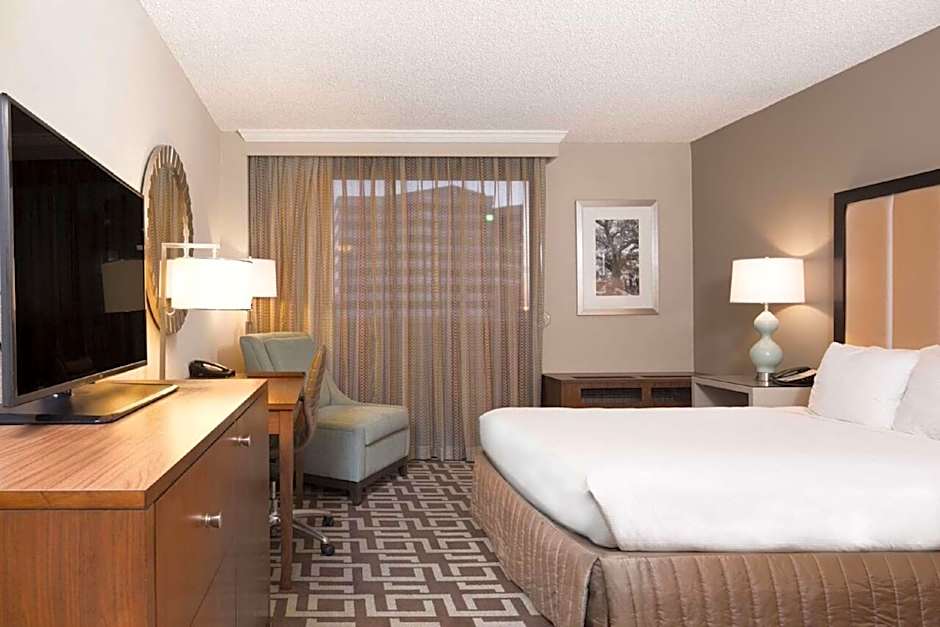 DoubleTree by Hilton Jacksonville Riverfront