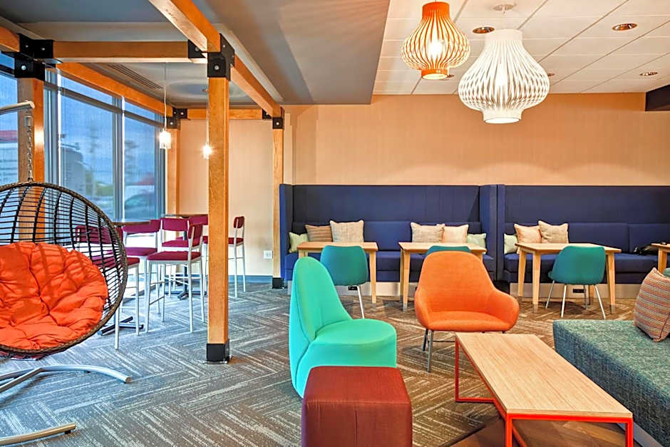 Tru by Hilton Louisville Airport, KY