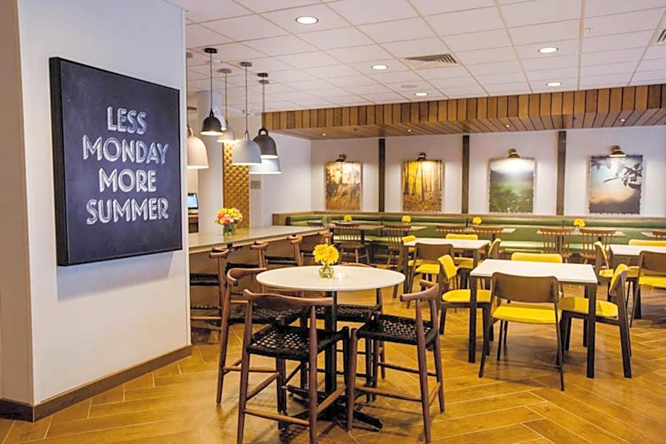 Fairfield Inn & Suites by Marriott Philadelphia Broomall/Newtown Square