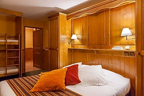 Family Room with Mountain View