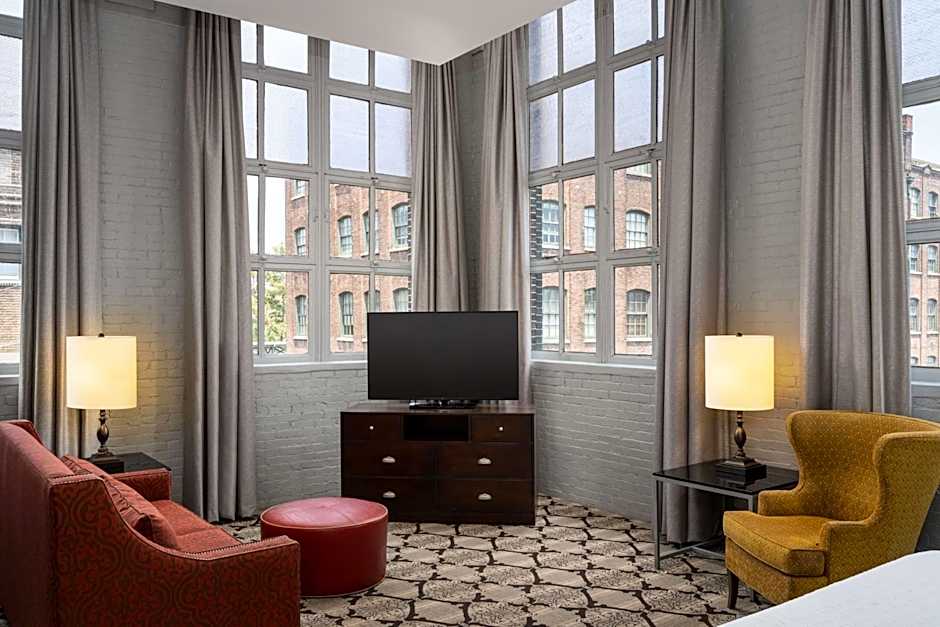 Hampton Inn By Hilton & Suites New Orleans-Convention Center