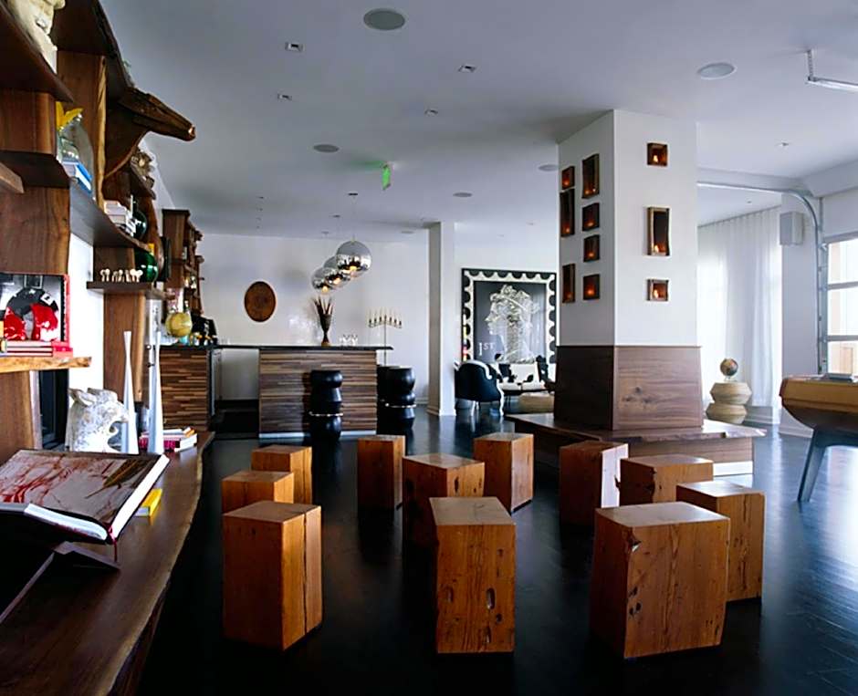Bungalow Hotel