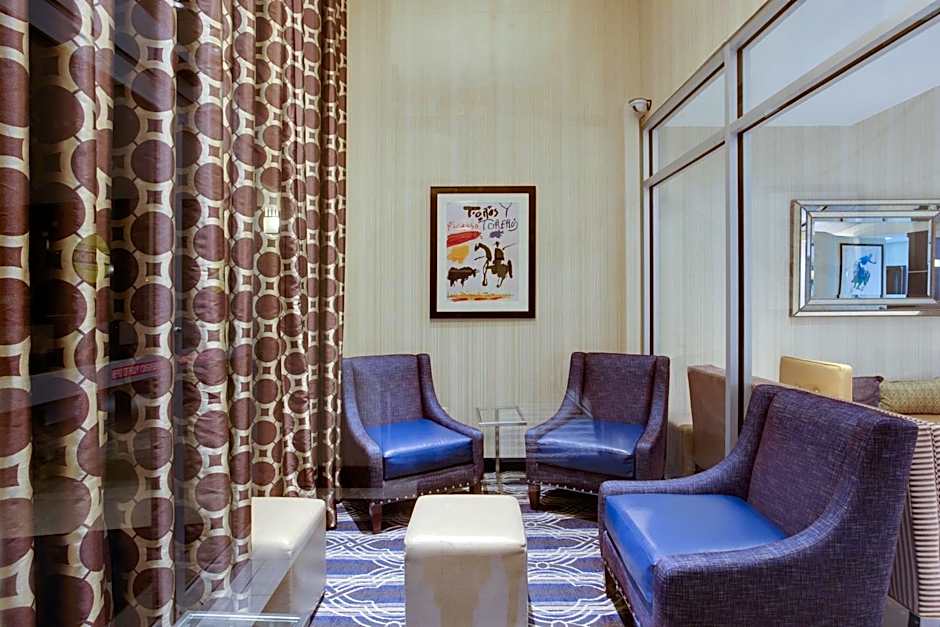 Holiday Inn Express & Suites Laurel Lakes By IHG