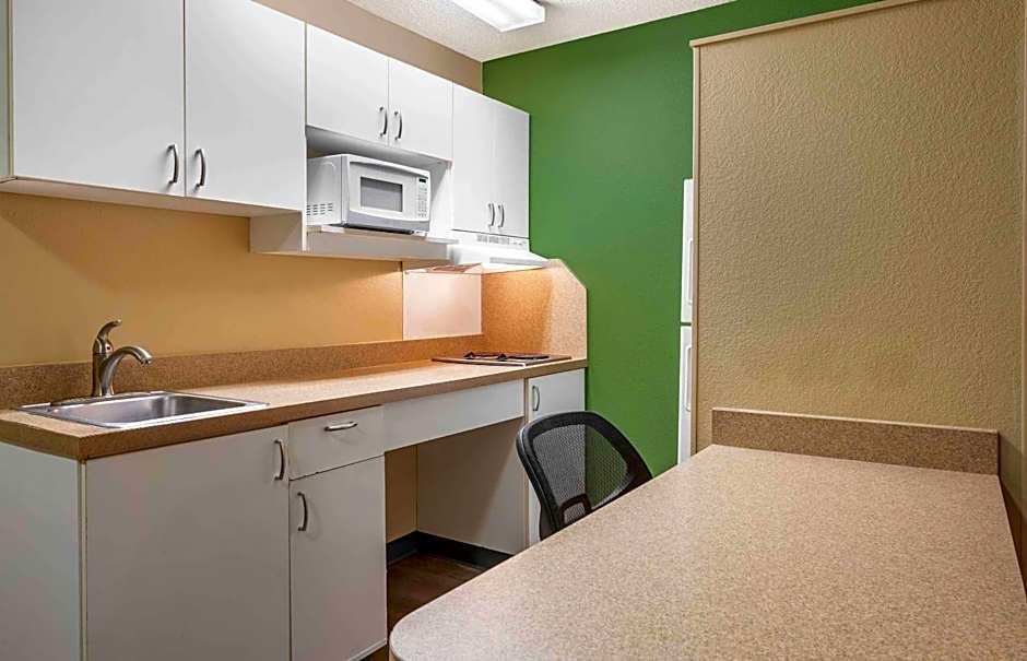 Extended Stay America Select Suites - Chicago - Lombard - Oakbrook